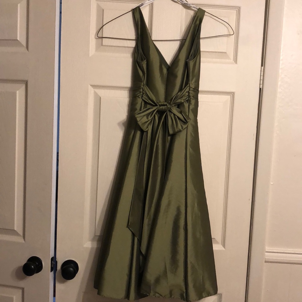 Size 2 David’s Bridal dress.